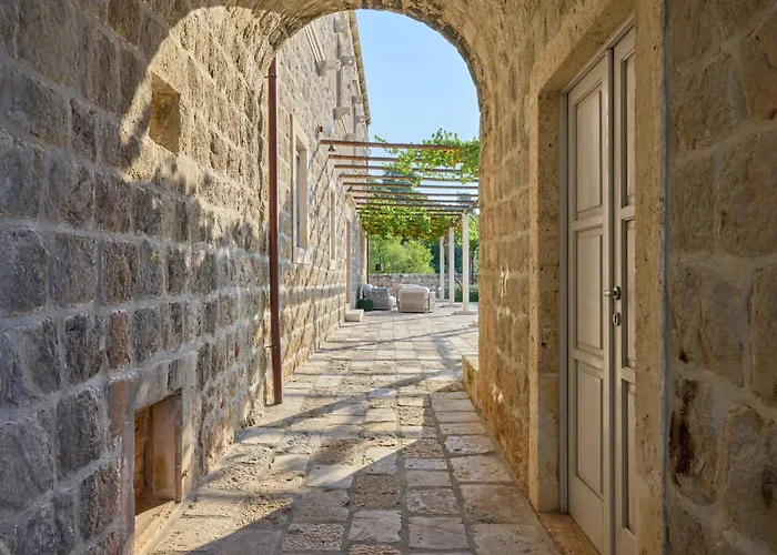 Renaissance Palace Ghetaldi 1516 * Sudurad